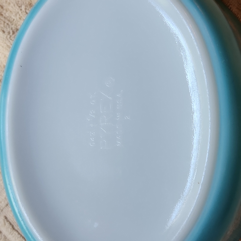 Pyrex Vintage snowflake 043 1.5 QT casserole and lid - Picture 8 of 8